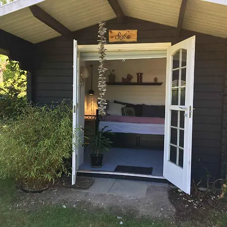 Charming Family Summer House In Hollselund *